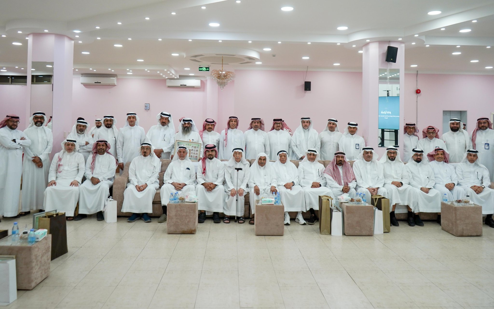 رجال كالنجوم